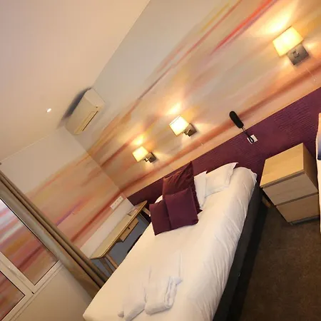 Pavillon Imperial Hotel 2*